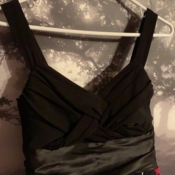 COPY - 🌹HOST PICK 🌹✨Jolie Floral evening dress 6p - Picture 2 of 16